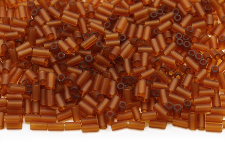 Бисер японский TOHO Bugle стеклярус 3мм #0941F дымчатый топаз, матовый прозрачный, 5 грамм Бисер японский TOHO Bugle стеклярус 3мм #0941F дымчатый топаз, матовый прозрачный, 5 грамм