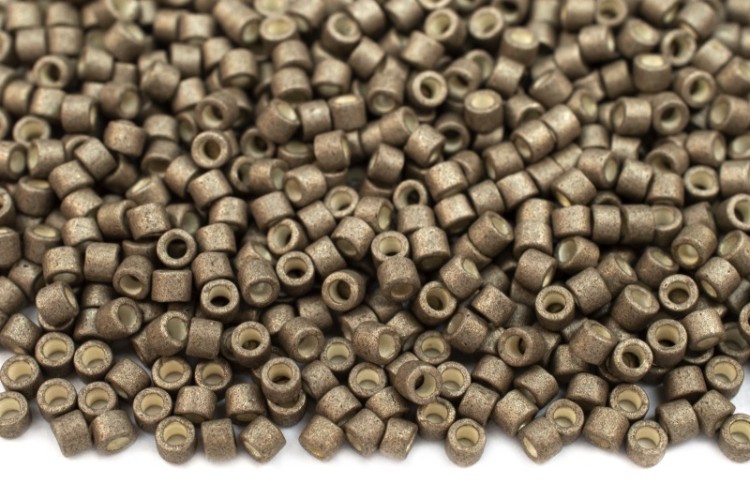 Бисер японский MIYUKI Delica цилиндр 11/0 DB-1169 олово, гальванизированный матовый, 5 грамм Бисер японский MIYUKI Delica цилиндр 11/0 DB-1169 олово, гальванизированный матовый, 5 грамм
