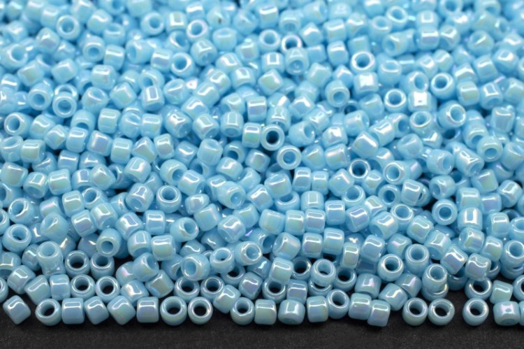 Бисер японский TOHO круглый 15/0 #0403 голубая бирюза, радужный непрозрачный, 10 грамм Бисер японский TOHO круглый 15/0 #0403 голубая бирюза, радужный непрозрачный, 10 грамм