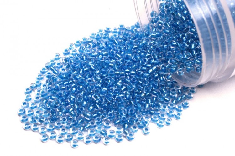 Бисер чешский PRECIOSA круглый 10/0 38936 прозрачный, синяя перламутровая линия внутри, 1 сорт, 50г Бисер чешский PRECIOSA круглый 10/0 38936 прозрачный, синяя перламутровая линия внутри, 1 сорт, 50г