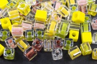 Бисер японский Miyuki Cube кубический 4мм #MIX09 розовый лимонад, микс Pink Lemonade, 10 грамм
