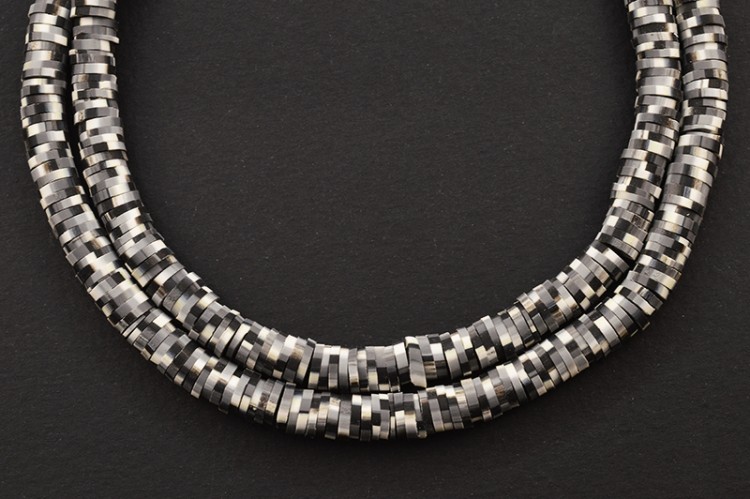 Бусины каучуковые плоские круглые 6х1мм, отверстие 1,8мм, цвет серый/черный/белый, 524-009, 1 нить (около 40 см, около 310шт) Бусины каучуковые плоские круглые 6х1мм, отверстие 1,8мм, цвет серый/черный/белый, 524-009, 1 нить (около 40 см, около 310шт)