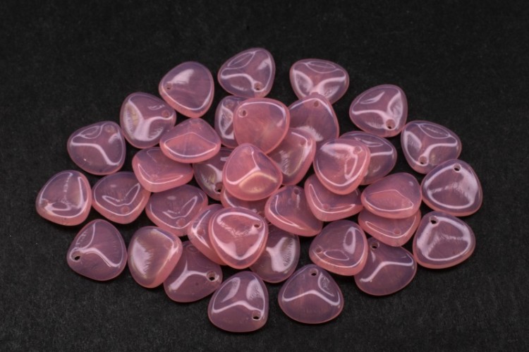 Бусины Rose Petal beads 8мм, отверстие 0,5мм, цвет 71010 розовый опал молочный, 734-005, около 10г (около 50шт) Бусины Rose Petal beads 8мм, отверстие 0,5мм, цвет 71010 розовый опал молочный, 734-005, около 10г (около 50шт)