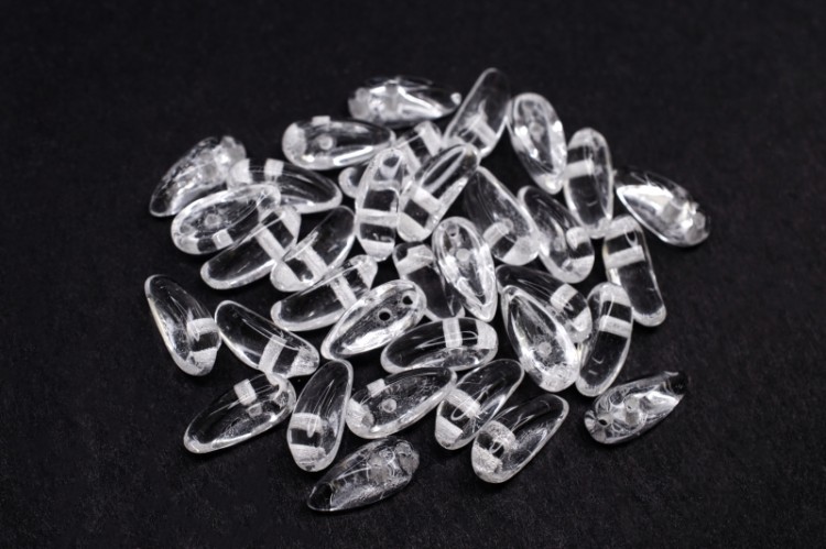 Бусины Chilli beads 4х11мм, два отверстия 0,9мм, цвет 00030 прозрачный, 702-026, 10г (около 35шт) Бусины Chilli beads 4х11мм, два отверстия 0,9мм, цвет 00030 прозрачный, 702-026, 10г (около 35шт)