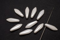 Бусины Dagger beads 16х5мм, отверстие 0,8мм, цвет 03000/20600 белый блестящий, 736-101, 10шт