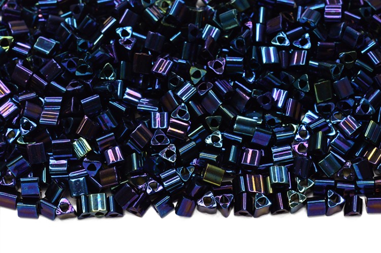 Бисер японский TOHO Triangle треугольный 11/0 #0082 туманность, металлизированный, 5 грамм Бисер японский TOHO Triangle треугольный 11/0 #0082 туманность, металлизированный, 5 грамм