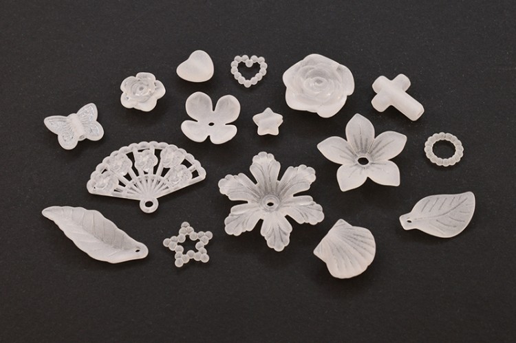 Бусины акриловые Микс 7-30х9-40х4-11мм, отверстие 1,5мм, цвет белый матовый, 540-028, 10г (около 10-15шт) Бусины акриловые Микс 7-30х9-40х4-11мм, отверстие 1,5мм, цвет белый матовый, 540-028, 10г (около 10-15шт)