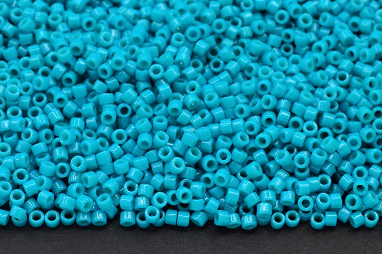 Бисер японский MIYUKI Delica цилиндр 11/0 DB-2133 лазурный, непрозрачный Duracoat, 5 грамм Бисер японский MIYUKI Delica цилиндр 11/0 DB-2133 лазурный, непрозрачный Duracoat, 5 грамм