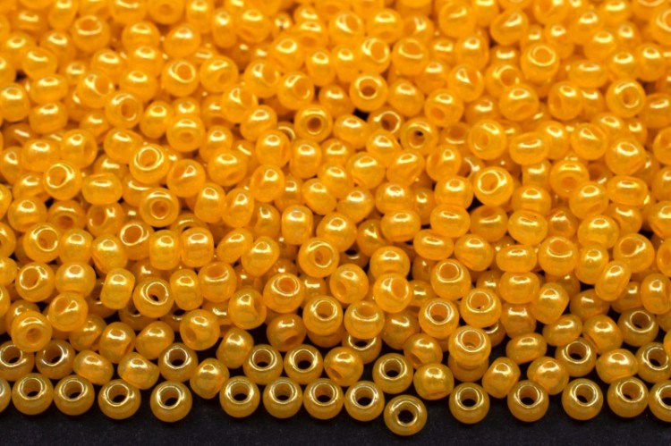 Бисер чешский PRECIOSA круглый 10/0 17383 желтый непрозрачный, 20 грамм Бисер чешский PRECIOSA круглый 10/0 17383 желтый непрозрачный, 20 грамм