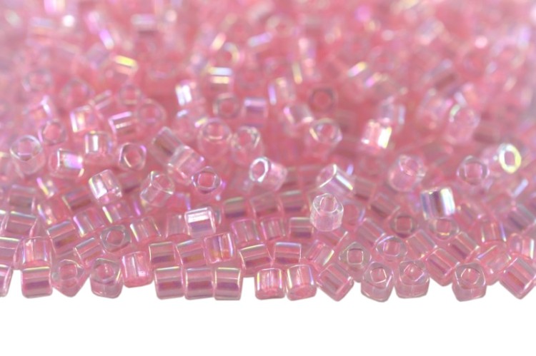 Бисер японский TOHO Cube кубический 1,5мм #0171 балерина, радужный окрашенный, 5 грамм Бисер японский TOHO Cube кубический 1,5мм #0171 балерина, радужный окрашенный, 5 грамм