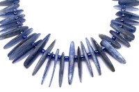 Каменная крошка Кианит около 8-28х4-8х1-5мм, отверстие 0,8мм, цвет синий, 522-047, 1 нить (около 10см, около 21шт)