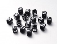 Бусины с буквами Алфавит кубики 7х7х7мм, отверстие 4мм, цвет черный/белый, 540-081, 10г (~40шт)