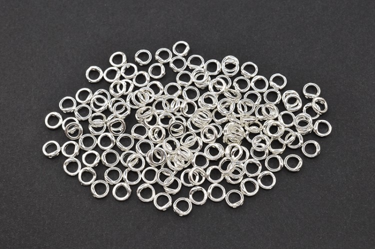 Кольца соединительные c двумя отверстиями 5х1мм, неразъёмные, цвет серебро, латунь, 13-212, 2шт Кольца соединительные c двумя отверстиями 5х1мм, неразъёмные, цвет серебро, латунь, 13-212, 2шт