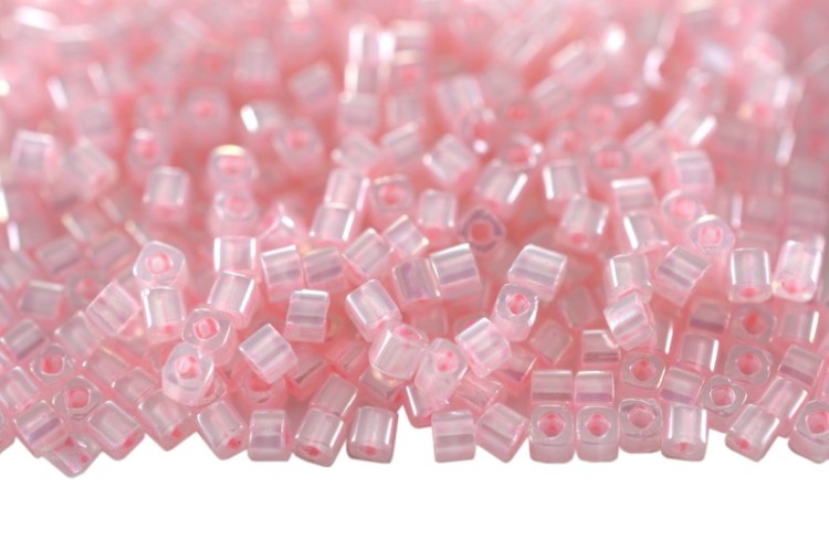 Бисер японский TOHO Cube кубический 1,5мм #0145 нежно-розовый, цейлон, 5 грамм Бисер японский TOHO Cube кубический 1,5мм #0145 нежно-розовый, цейлон, 5 грамм