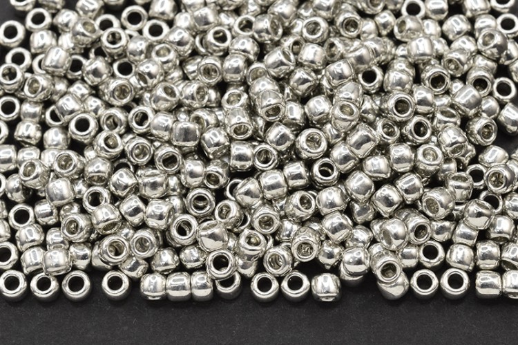 Бисер японский TOHO круглый 8/0 #0714 серебро, 10 грамм Бисер японский TOHO круглый 8/0 #0714 серебро, 10 грамм