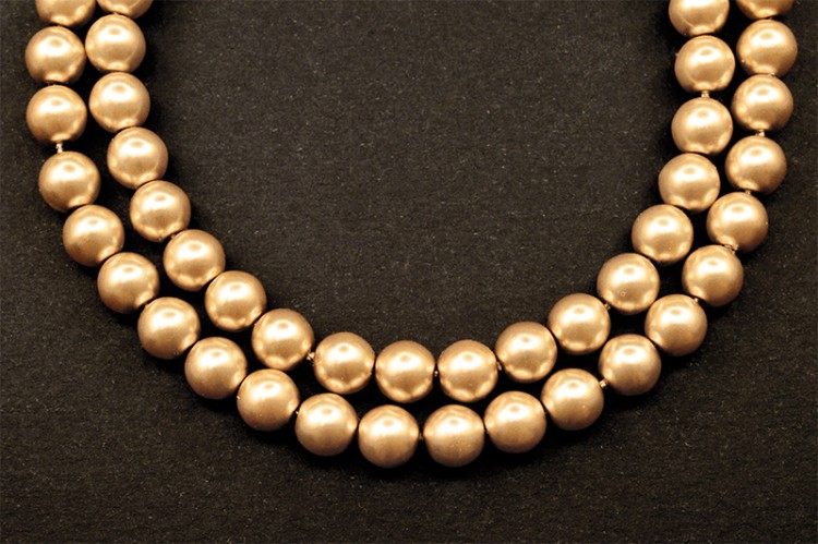 Жемчуг Preciosa, цвет 30002 бежевый радужный, 6мм, 10шт Жемчуг Preciosa, цвет 30002 бежевый радужный, 6мм, 10шт