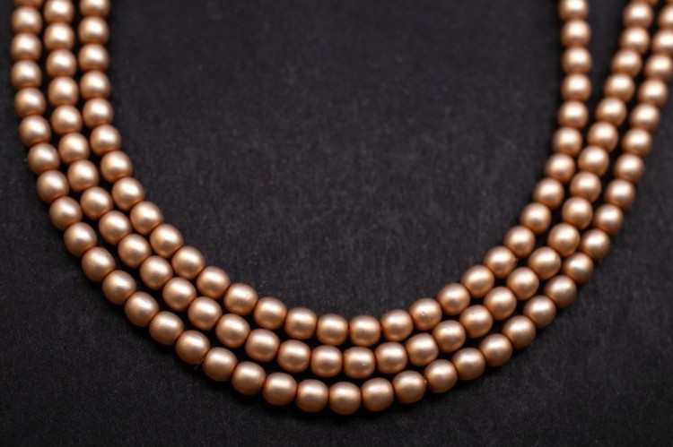 Жемчуг Preciosa, цвет 70574 матовый кремовая роза, 2мм, 10шт Жемчуг Preciosa, цвет 70574 матовый кремовая роза, 2мм, 10шт