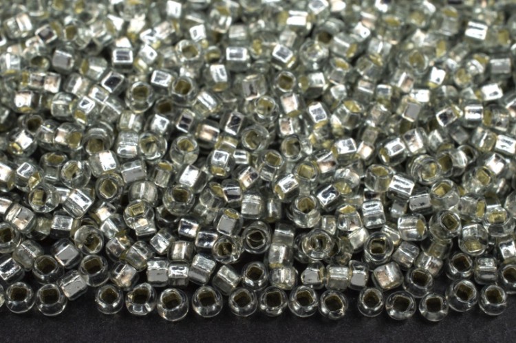 Бисер японский TOHO круглый 15/0 #0029A Square/квадратное отверстие, черный алмаз, серебряная линия внутри, 10 грамм Бисер японский TOHO круглый 15/0 #0029A Square/квадратное отверстие, черный алмаз, серебряная линия внутри, 10 грамм