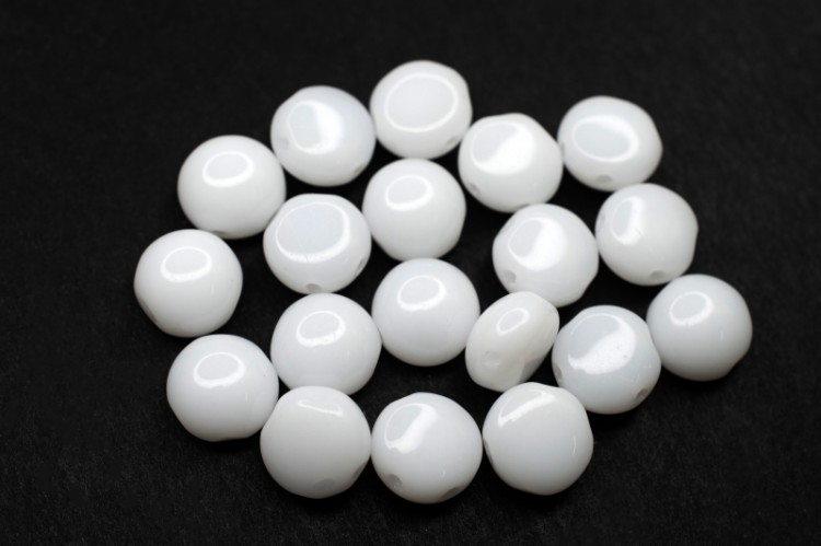 Бусины Candy beads 8мм, два отверстия 0,9мм, цвет 02010 белый, 705-046, около 10г (около 21шт) Бусины Candy beads 8мм, два отверстия 0,9мм, цвет 02010 белый, 705-046, около 10г (около 21шт)