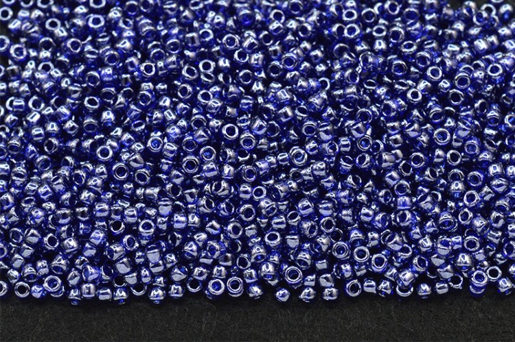 Бисер японский TOHO круглый 15/0 #0116D темный кобальт, глянцевый прозрачный, 10 грамм Бисер японский TOHO круглый 15/0 #0116D темный кобальт, глянцевый прозрачный, 10 грамм