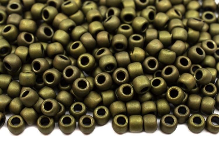 Бисер японский TOHO круглый 8/0 #0617 темно-оливковый, матовый, 10 грамм Бисер японский TOHO круглый 8/0 #0617 темно-оливковый, матовый, 10 грамм