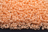 Бисер японский MIYUKI Delica цилиндр 11/0 DB-1512 светлый персик, матовый непрозрачный, 5 грамм