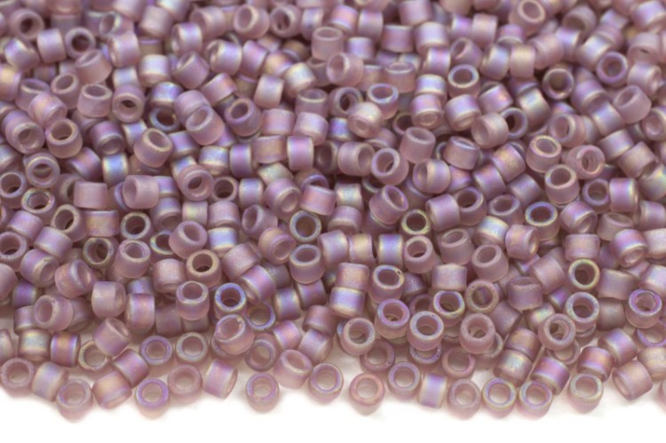 Бисер японский MIYUKI Delica цилиндр 11/0 DB-0857 светлый аметист, матовый радужный прозрачный, 5 грамм Бисер японский MIYUKI Delica цилиндр 11/0 DB-0857 светлый аметист, матовый радужный прозрачный, 5 грамм