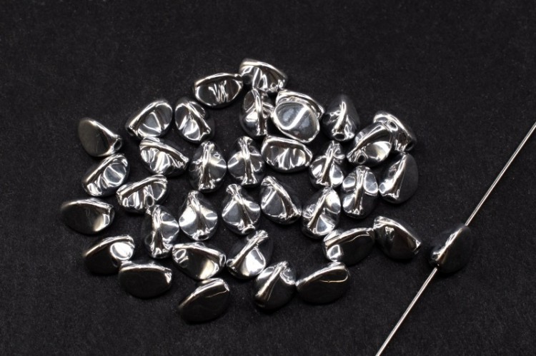 Бусины Pinch beads 5х3мм, отверстие 0,8мм, цвет 00030/27000 серебро, 755-029, 10г (около 117шт) Бусины Pinch beads 5х3мм, отверстие 0,8мм, цвет 00030/27000 серебро, 755-029, 10г (около 117шт)