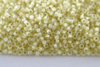 Бисер японский TOHO круглый 11/0 #PF2125 Permanent Finish молочный светлый нарцисс, серебряная линия внутри, 10 грамм