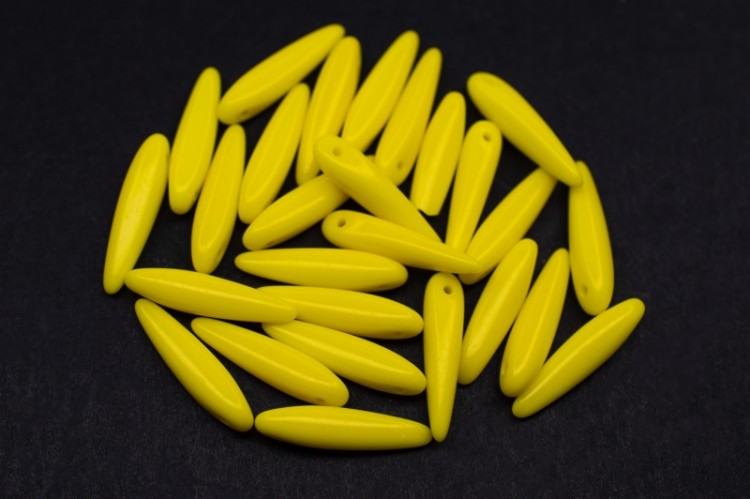 Бусины Thorn beads 5х16мм, цвет 83120 желтый непрозрачный, 719-041, около 10г (около 32шт) Бусины Thorn beads 5х16мм, цвет 83120 желтый непрозрачный, 719-041, около 10г (около 32шт)