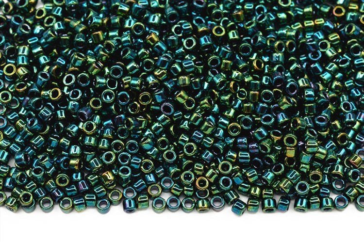 Бисер японский TOHO Treasure цилиндрический 11/0 #0506 майский жук, металлизированный золотом, 5 грамм Бисер японский TOHO Treasure цилиндрический 11/0 #0506 майский жук, металлизированный золотом, 5 грамм