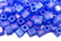 Бисер японский Miyuki Cube кубический 4мм #0150FR лазурный, матовый прозрачный радужный, 10 грамм