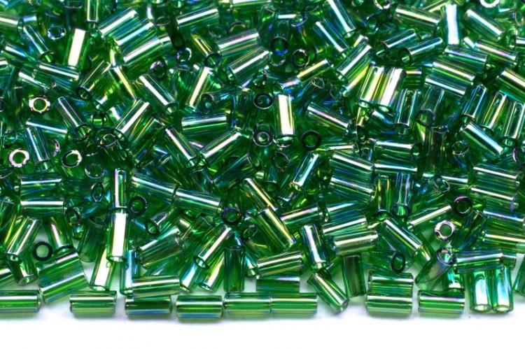 Бисер японский Miyuki Bugle стеклярус 3мм #0179 зеленый, прозрачный радужный, 10 грамм Бисер японский Miyuki Bugle стеклярус 3мм #0179 зеленый, прозрачный радужный, 10 грамм