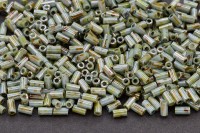 Бисер японский TOHO Bugle стеклярус 3мм #Y182 hybrid глянцевый зеленый, 5 грамм