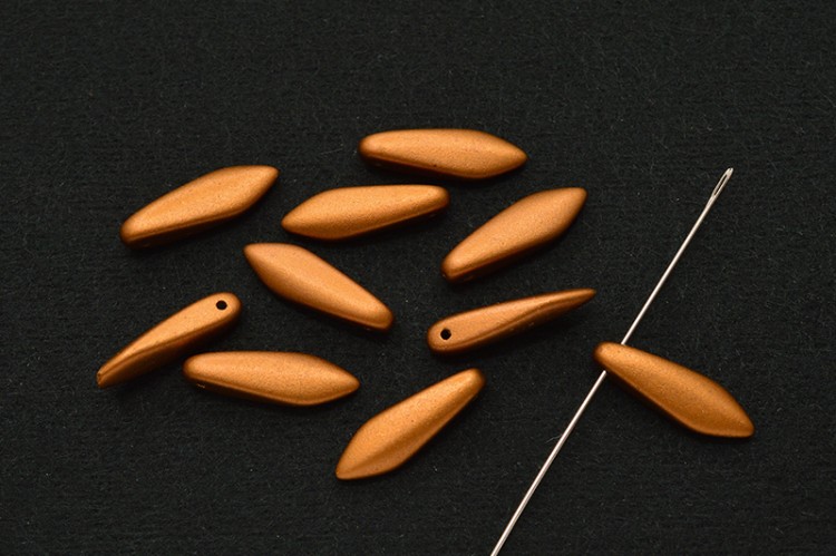Бусины Dagger beads 16х5мм, отверстие 0,8мм, цвет 01740 золотистая бронза матовый металлик, 736-143, 10шт Бусины Dagger beads 16х5мм, отверстие 0,8мм, цвет 01740 золотистая бронза матовый металлик, 736-143, 10шт