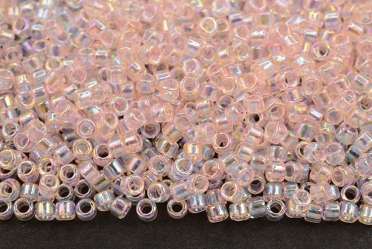 Бисер японский TOHO Treasure цилиндрический 11/0 #0171L розалин светлый, радужный прозрачный, 5 грамм Бисер японский TOHO Treasure цилиндрический 11/0 #0171L розалин светлый, радужный прозрачный, 5 грамм