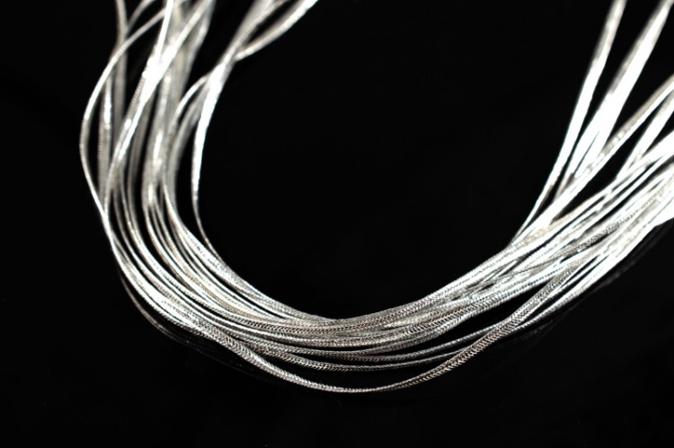Cутаж 3мм, цвет ST1090 Smooth Metallic Silver (гладкое металлизированное серебро), 1 метр Cутаж 3мм, цвет ST1090 Smooth Metallic Silver (гладкое металлизированное серебро), 1 метр