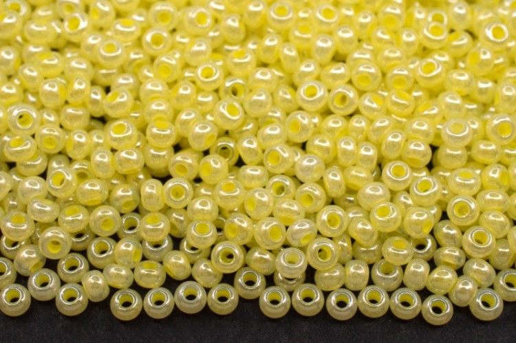 Бисер чешский PRECIOSA круглый 10/0 37185 желтый непрозрачный, 20 грамм Бисер чешский PRECIOSA круглый 10/0 37185 желтый непрозрачный, 20 грамм
