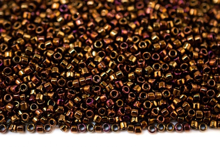 Бисер японский TOHO Treasure цилиндрический 11/0 #0501 бронзовая корица, металлизированный золотом, 5 грамм Бисер японский TOHO Treasure цилиндрический 11/0 #0501 бронзовая корица, металлизированный золотом, 5 грамм