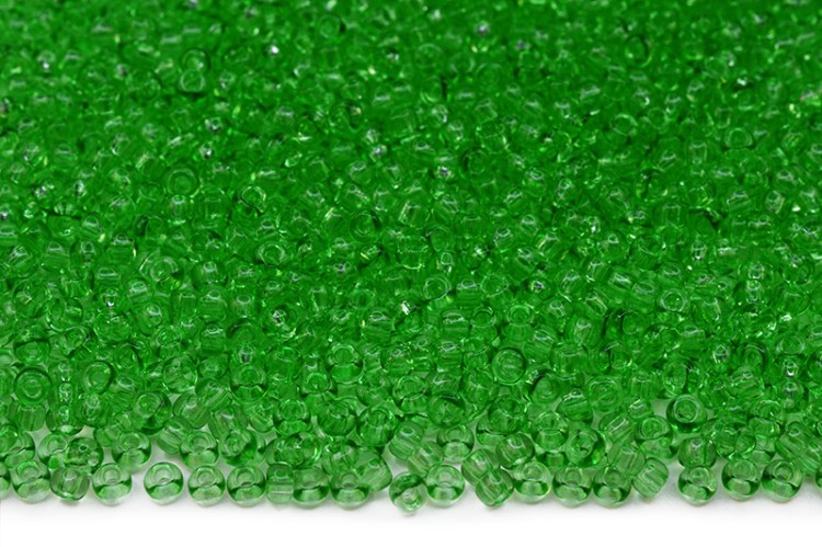 Бисер чешский PRECIOSA круглый 10/0 01161 зеленый прозрачный, 1 сорт, 50г Бисер чешский PRECIOSA круглый 10/0 01161 зеленый прозрачный, 1 сорт, 50г