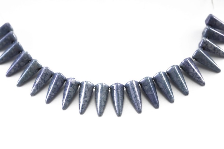 Чешские бусины Villa beads 6х13мм, отверстие 0,8мм, цвет 02010-15464 White Alabaster, Blue Terracota, 700-012, около 10г (около 23шт) Бусины Villa beads 6х13мм, отверстие 0,8мм, цвет 02010-15464 White Alabaster, Blue Terracota, 700-012, около 10г (около 23шт)