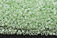 Бисер японский MIYUKI Delica цилиндр 11/0 DB-1536 светло-зеленый перламутровый, 5 грамм