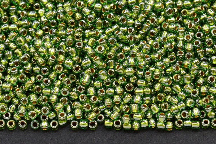 Бисер японский TOHO круглый 11/0 #1007 перидот, золотая линия внутри, 10 грамм Бисер японский TOHO круглый 11/0 #1007 перидот, золотая линия внутри, 10 грамм