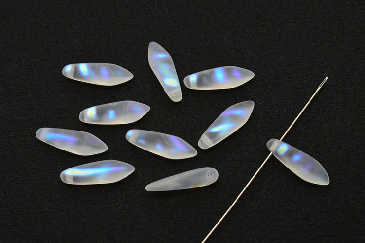 Бусины Dagger beads 16х5мм, отверстие 0,8мм, цвет 00030/2877V хрусталь АВ матовый Stripes, 736-140, 10шт Бусины Dagger beads 16х5мм, отверстие 0,8мм, цвет 00030/2877V хрусталь АВ матовый Stripes, 736-140, 10шт
