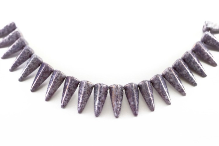 Чешские бусины Villa beads 6х13мм, отверстие 0,8мм, цвет 02010-15435 White Alabaster, Terracota Copper, 700-011,около 10г(около 22шт) Бусины Villa beads 6х13мм, отверстие 0,8мм, цвет 02010-15435 White Alabaster, Terracota Copper, 700-011,около 10г(около 22шт)