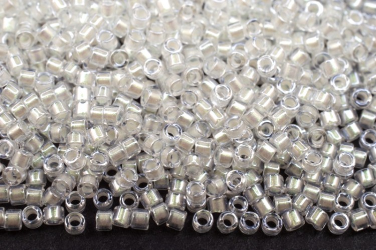 Бисер японский MIYUKI Delica цилиндр 11/0 DB-1701 светло-бежевый радужный, жемчужная линия внутри, 5 грамм Бисер японский MIYUKI Delica цилиндр 11/0 DB-1701 светло-бежевый радужный, жемчужная линия внутри, 5 грамм Бисер японский MIYUKI Delica цилиндр 11/0 DB-1701 светло-бежевый радужный, жемчужная линия внутри, 5 грамм