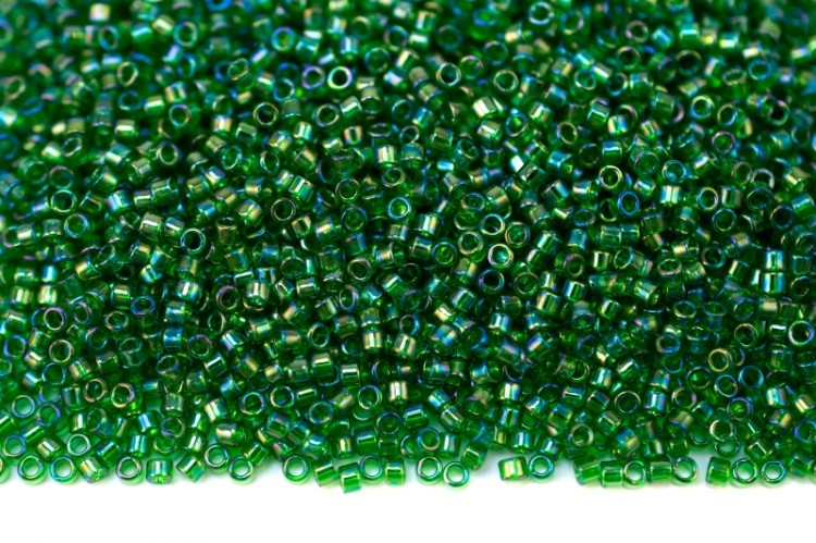 Бисер японский TOHO Treasure цилиндрический 11/0 #0167B зеленая трава, радужный прозрачный, 5 грамм Бисер японский TOHO Treasure цилиндрический 11/0 #0167B зеленая трава, радужный прозрачный, 5 грамм