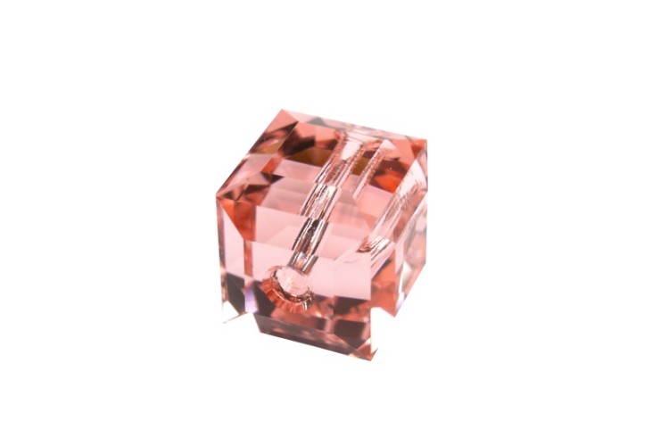 Бусина куб Swarovski 5601 #262 8мм Rose Peach, 5601-8-262, 1шт Бусина куб Swarovski 5601 #262 8мм Rose Peach, 5601-8-262, 1шт