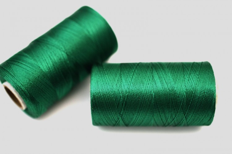 Нитки Doli для кистей и вышивки, цвет 0727 зеленый изумруд, 100% вискоза, 500м, 1шт Нитки Doli для кистей и вышивки, цвет 0727 зеленый изумруд, 100% вискоза, 500м, 1шт
