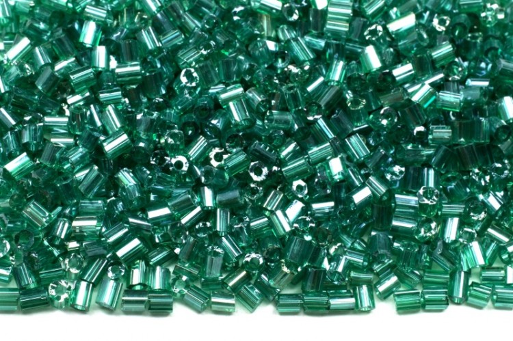Бисер китайский рубка размер 11/0, цвет 0120А зеленый прозрачный, блестящий, 450г Бисер китайский рубка размер 11/0, цвет 0120А зеленый прозрачный, блестящий, 450г